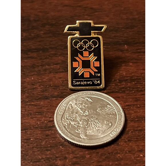 1984 Sarajevo Winter Olympics Chevrolet Sponsor Lapel Hat‎ Pin - Picture 2 of 3